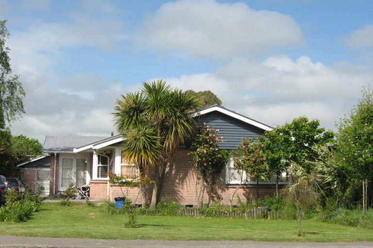 Photo of property in 12 Ivory Street, Rangiora, 7400
