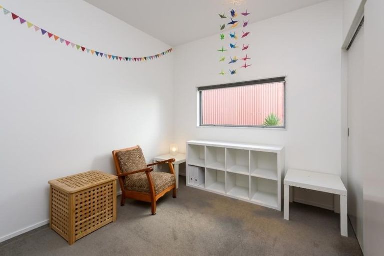 Photo of property in 33 Saddleback Grove, Karori, Wellington, 6012