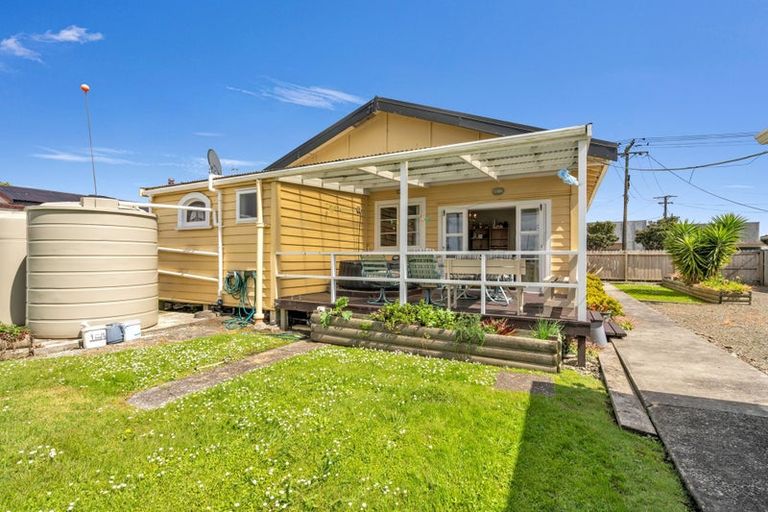 Photo of property in 5 Ruawai Wharf Road, Ruawai, 0530