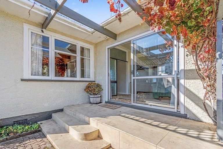 Photo of property in 14 Toi Street, Tawhero, Whanganui, 4501