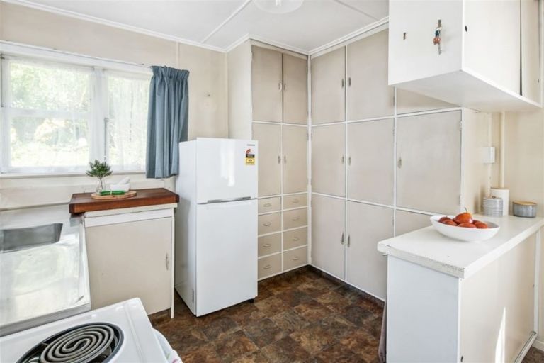 Photo of property in 108 Ironside Road, Johnsonville, Wellington, 6037