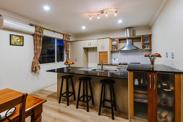 Photo of property in 12 Janway Avenue, Flat Bush, Auckland, 2016