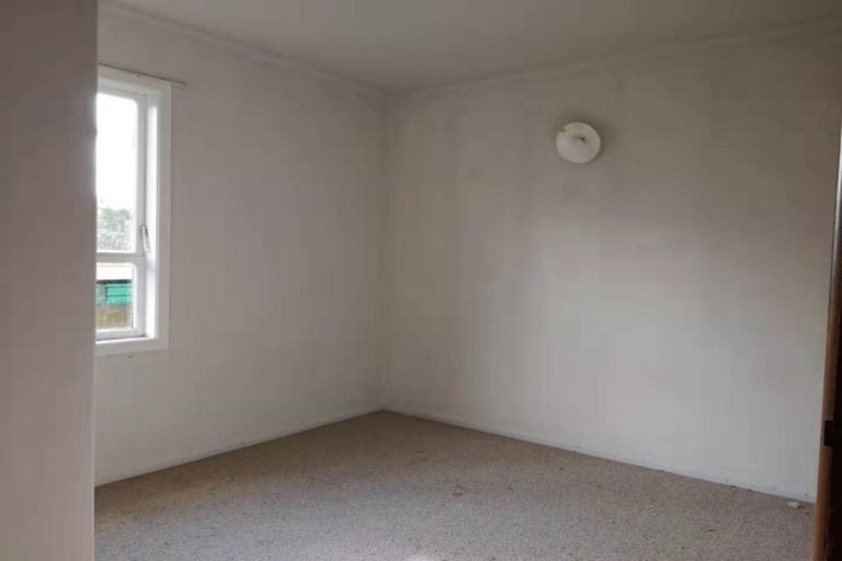 Photo of property in 24 Ranui Avenue, Ranui, Auckland, 0612