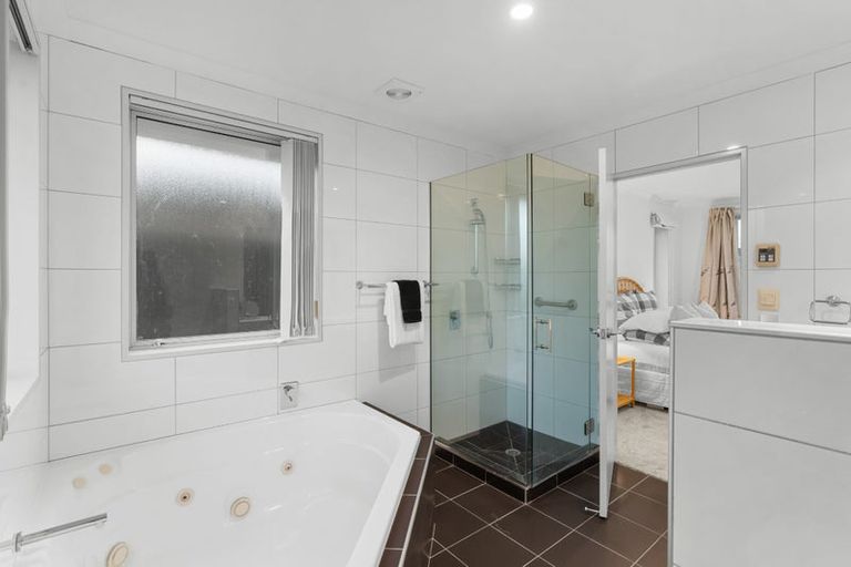Photo of property in 17 Cunneen Place, Aidanfield, Christchurch, 8025