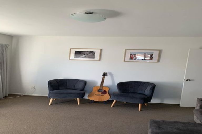 Photo of property in 25 Prestons Road, Redwood, Christchurch, 8051