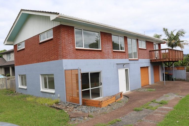 Photo of property in 103 Muir Avenue, Mangere Bridge, Auckland, 2022