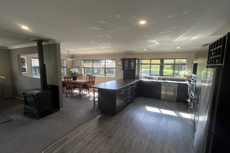 Photo of property in 74 Willowview Drive, Redwood, Christchurch, 8051