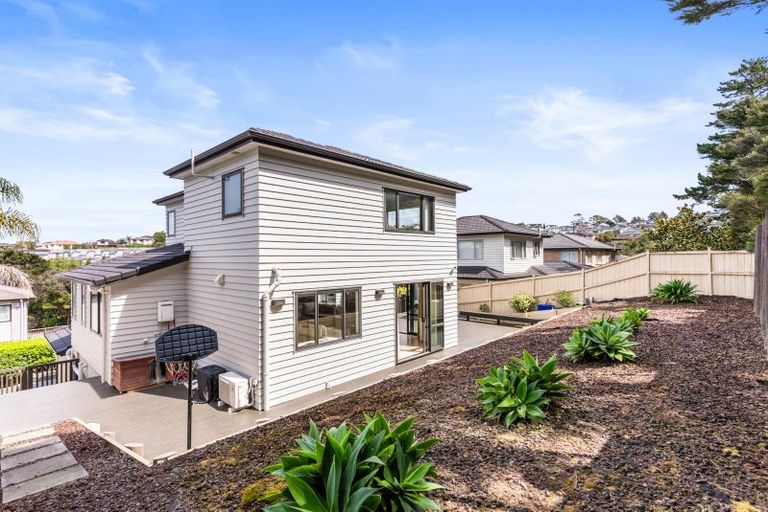 Photo of property in 40 Silver Moon Road, Albany Heights, Auckland, 0632