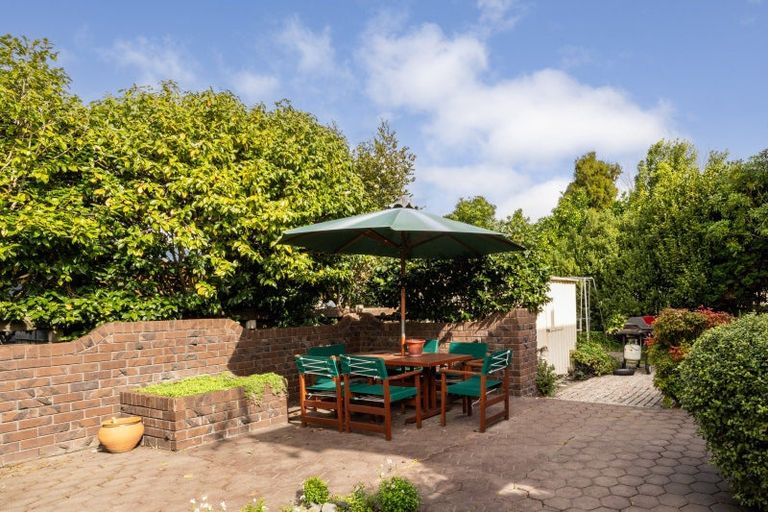 Photo of property in 15 Corwen Place, Mayfair, Hastings, 4122