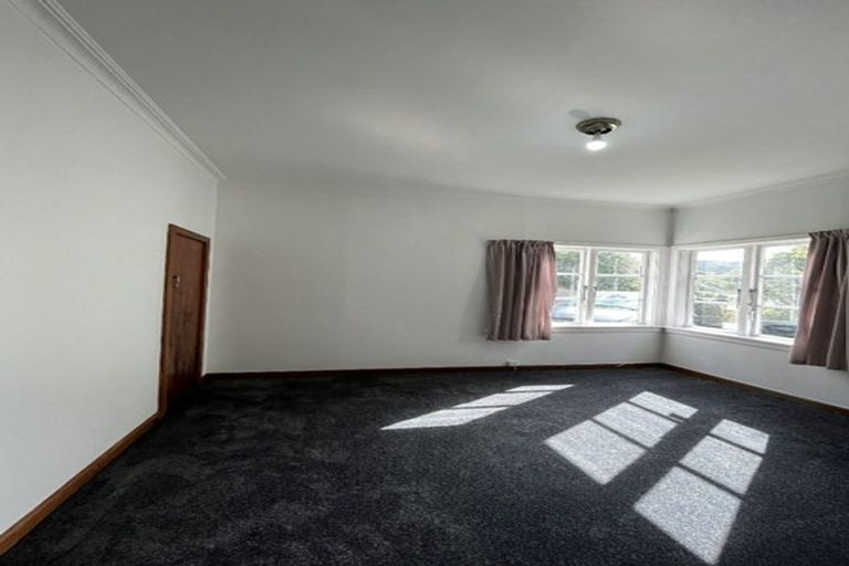 Photo of property in 75 Chamberlain Road, Karori, Wellington, 6012