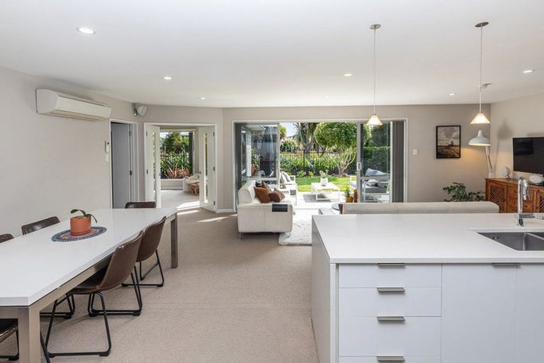 Photo of property in 71 Rannoch Drive, Broomfield, Christchurch, 8042