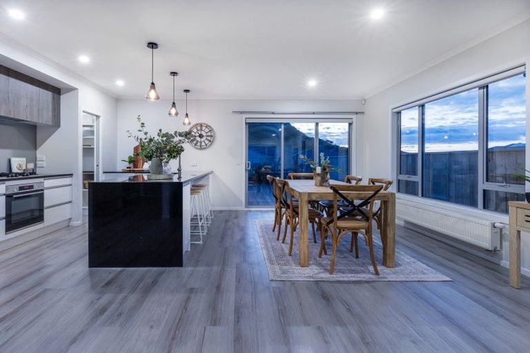 Photo of property in 18 Schooner Drive, Whitby, Porirua, 5024