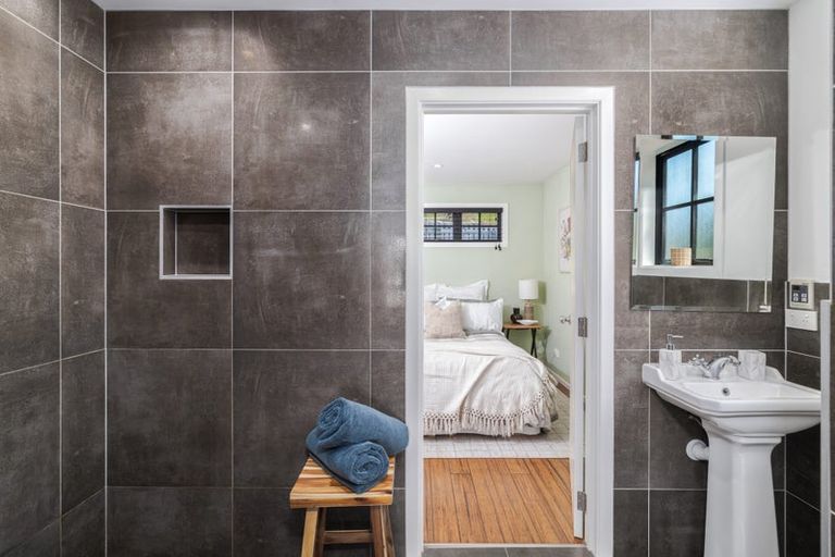 Photo of property in 24 Jacksons Road, Lyttelton, 8082