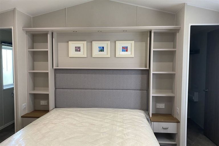 Photo of property in 87b Kaurilands Road, Titirangi, Auckland, 0604