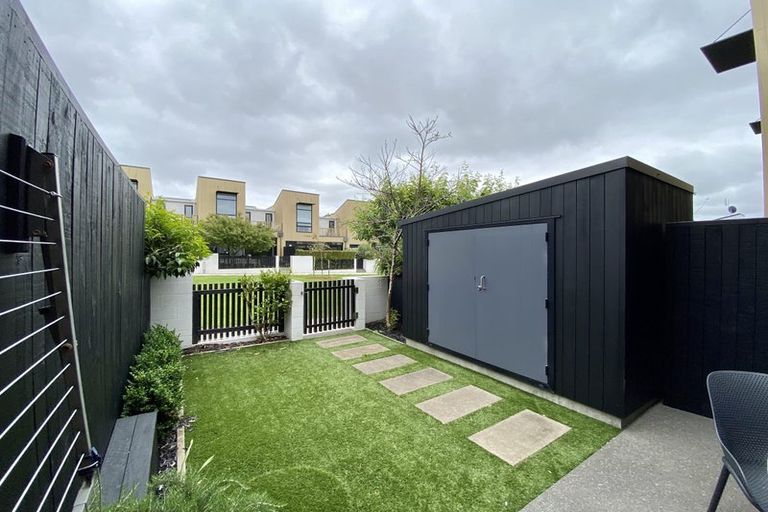 Photo of property in 19 Isitt Road, Hobsonville, Auckland, 0616