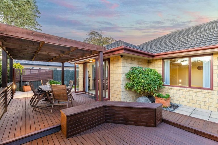 Photo of property in 8 Limes Avenue, Parklands, Christchurch, 8083