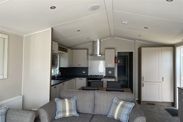 Photo of property in 87b Kaurilands Road, Titirangi, Auckland, 0604