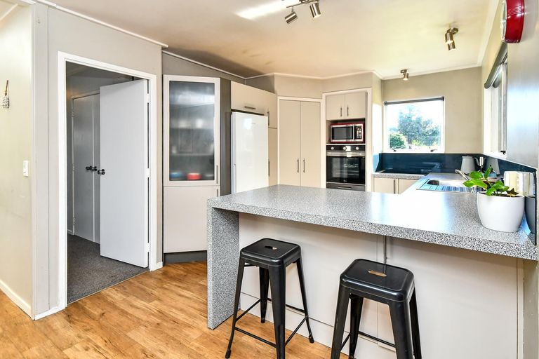 Photo of property in 24 Magnolia Avenue, Opaheke, Papakura, 2113
