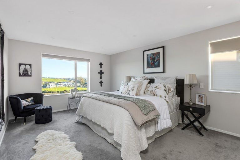 Photo of property in 26 Cassidy Drive, Orewa, 0931