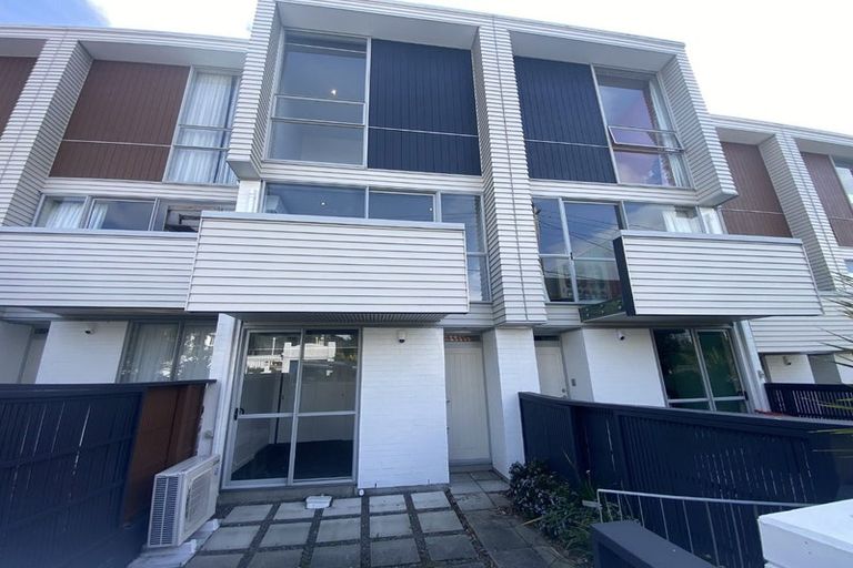 Photo of property in Altar Apartments, 11/120 Rintoul Street, Newtown, Wellington, 6021