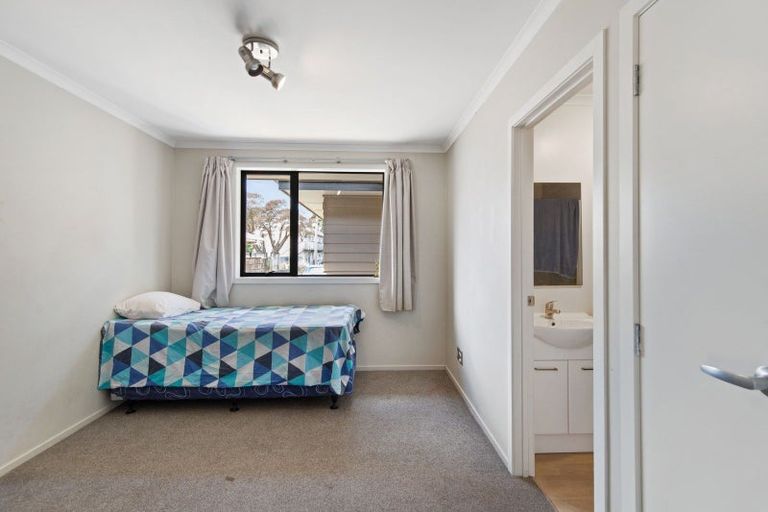 Photo of property in 27u2 Hogan Street, Hamilton East, Hamilton, 3216