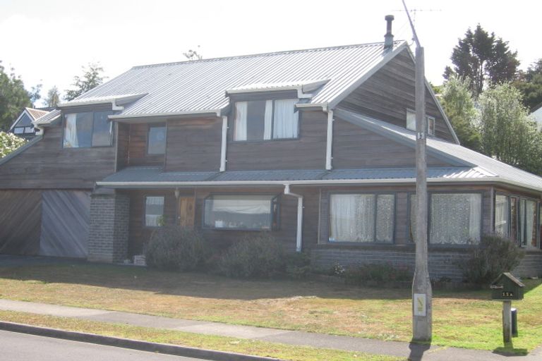 Photo of property in 11 Heathglen Place, Bayview, Auckland, 0629