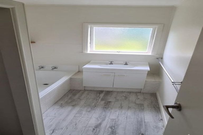 Photo of property in 74 Holborn Drive, Stokes Valley, Lower Hutt, 5019