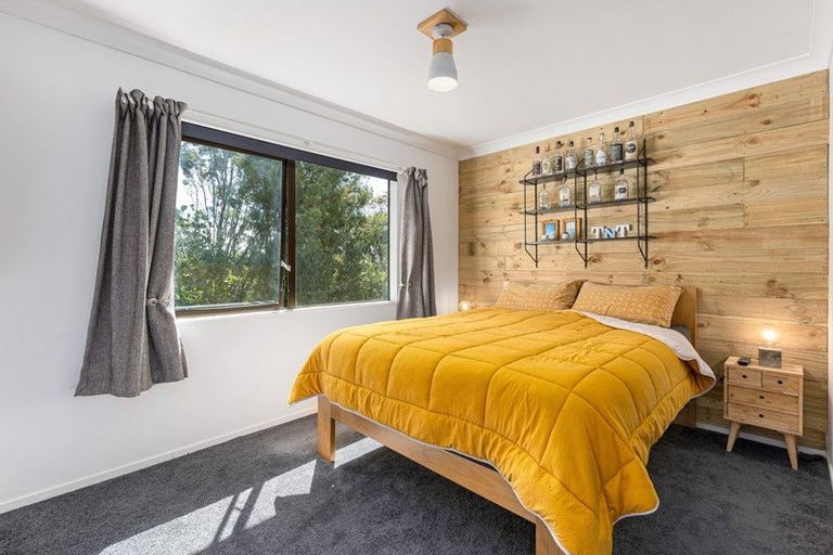 Photo of property in 2/26 Forest Hill Road, Henderson, Auckland, 0612