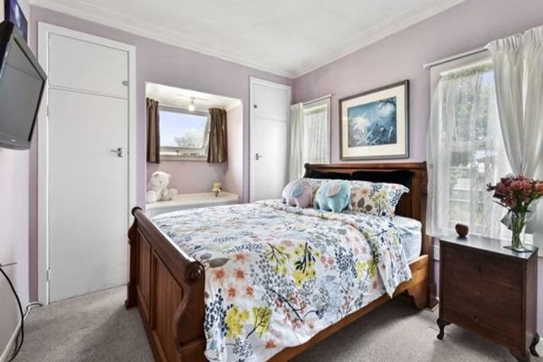 Photo of property in 15 Laurie Avenue, Papakura, 2110