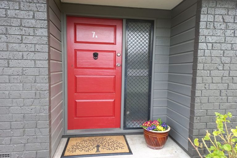 Photo of property in 7 Kathleen Place, Rainbow Point, Taupo, 3330