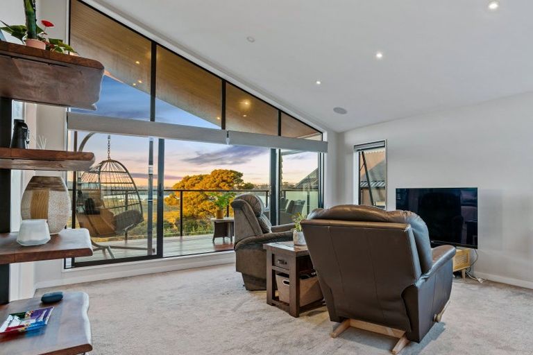 Photo of property in 28 Tai Crescent, Hobsonville, Auckland, 0616