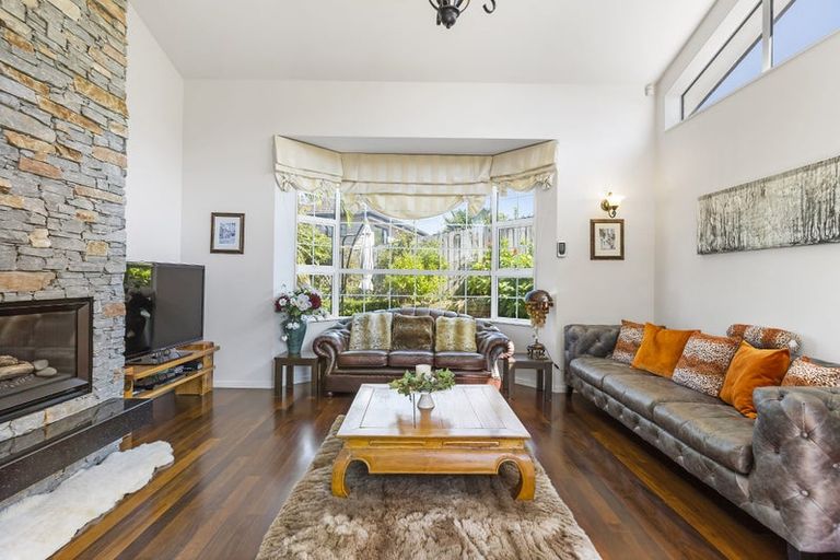 Photo of property in 74 Travis View Drive, Fairview Heights, Auckland, 0632