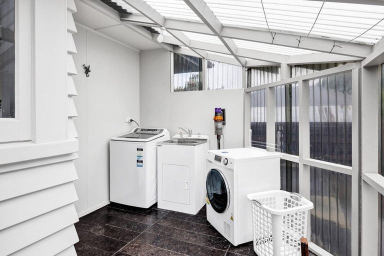 Photo of property in 38 Hunter Street, Hawera, 4610