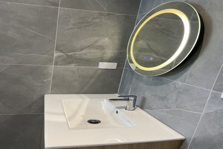 Photo of property in 3 Skua Road, Hobsonville, Auckland, 0616