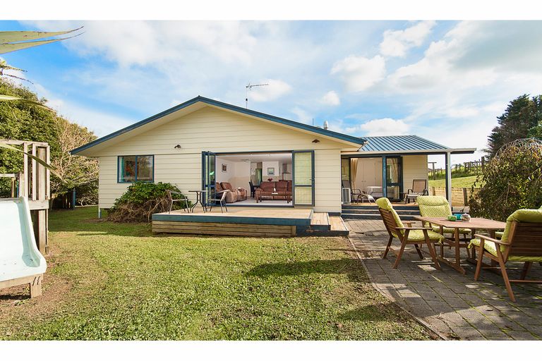 Photo of property in 4 Jenny Lane, Waiuku, 2123