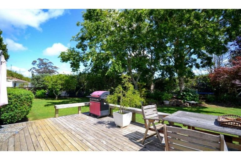 Photo of property in 43 Riverview Road, Kerikeri, 0230