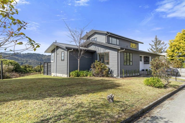 Photo of property in 201 Holborn Drive, Stokes Valley, Lower Hutt, 5019