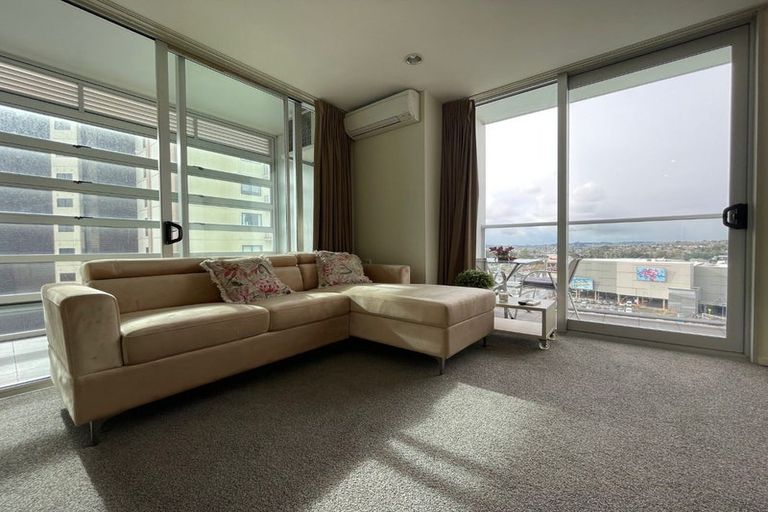 Photo of property in 903/17 Osterley Way, Manukau, Auckland, 2104