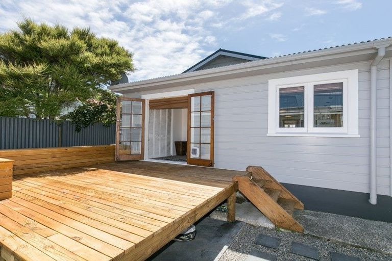Photo of property in 13 Toru Street, Lyall Bay, Wellington, 6022