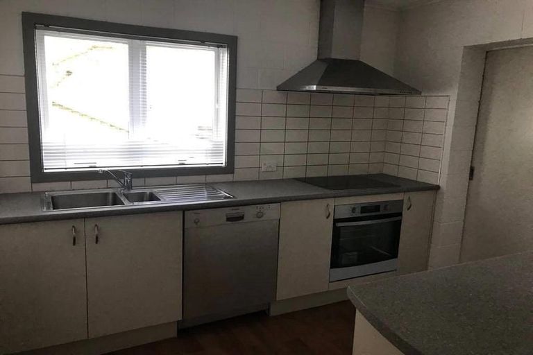 Photo of property in 56 Somerset Crescent, Spreydon, Christchurch, 8024