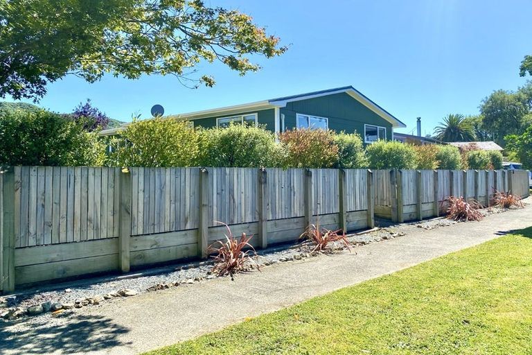 Photo of property in 81 California Drive, Totara Park, Upper Hutt, 5018