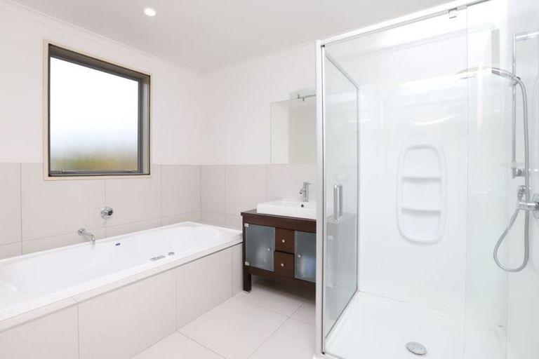 Photo of property in 106 Saint James Drive, Huntington, Hamilton, 3210