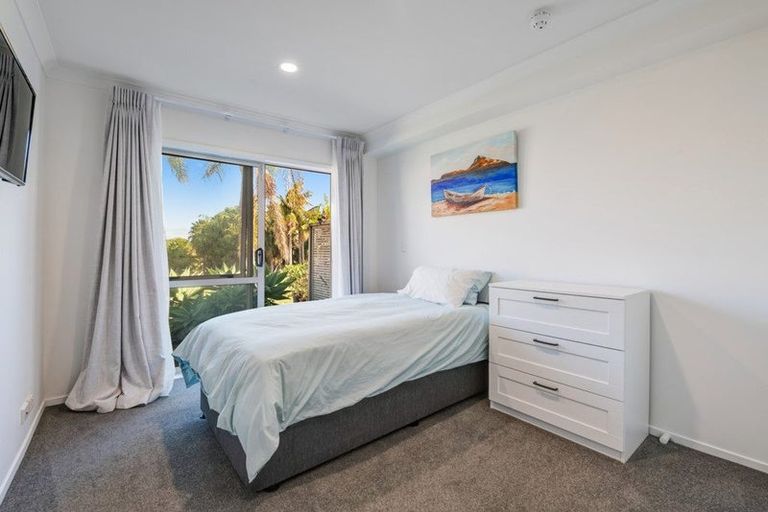 Photo of property in Santa Rosa, 3/340 Gulf Harbour Drive, Gulf Harbour, Whangaparaoa, 0930