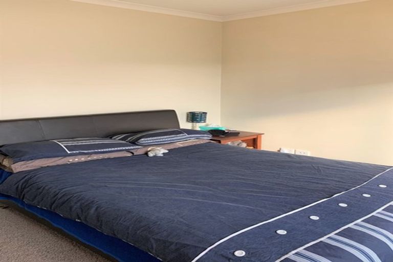 Photo of property in 14 Cresswell Place, Johnsonville, Wellington, 6037