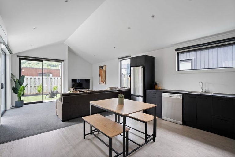 Photo of property in 5 Bellamore Street, Lake Hayes, Queenstown, 9304