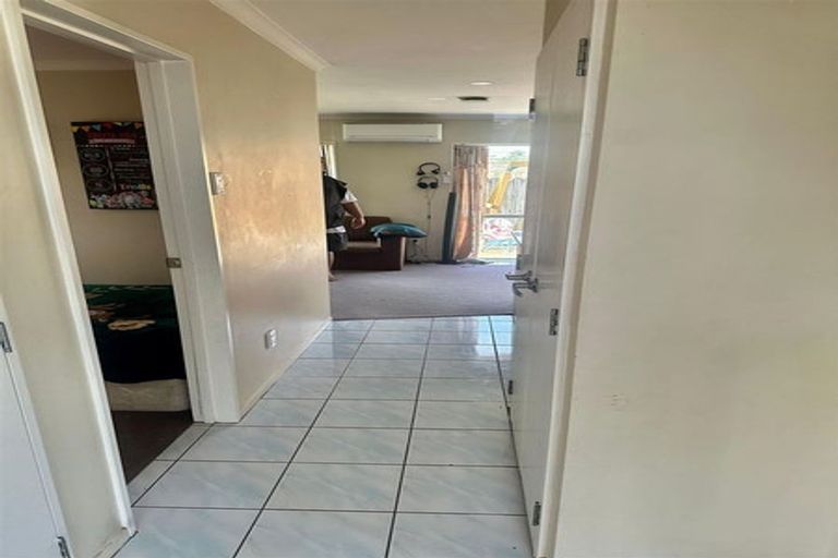 Photo of property in 1/36a Kenderdine Road, Papatoetoe, Auckland, 2025