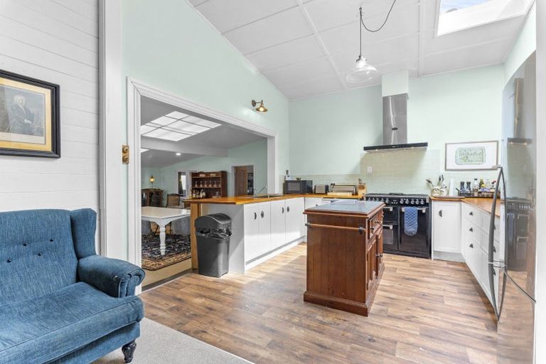 Photo of property in 40 Princess Street, Waitara, 4320