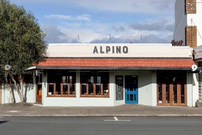 Photo of property in 7/48 Marine Parade, Mount Maunganui, 3116