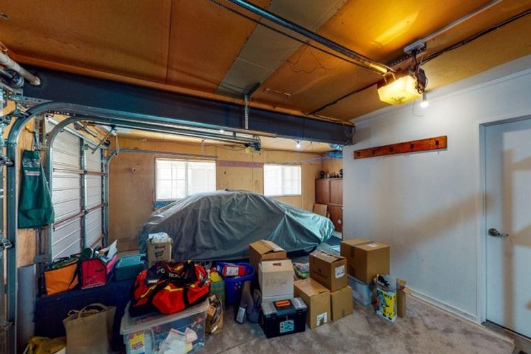 Photo of property in 25 Satara Crescent, Khandallah, Wellington, 6035