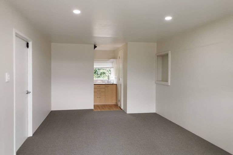 Photo of property in 10 Tamahere Drive, Glenfield, Auckland, 0629